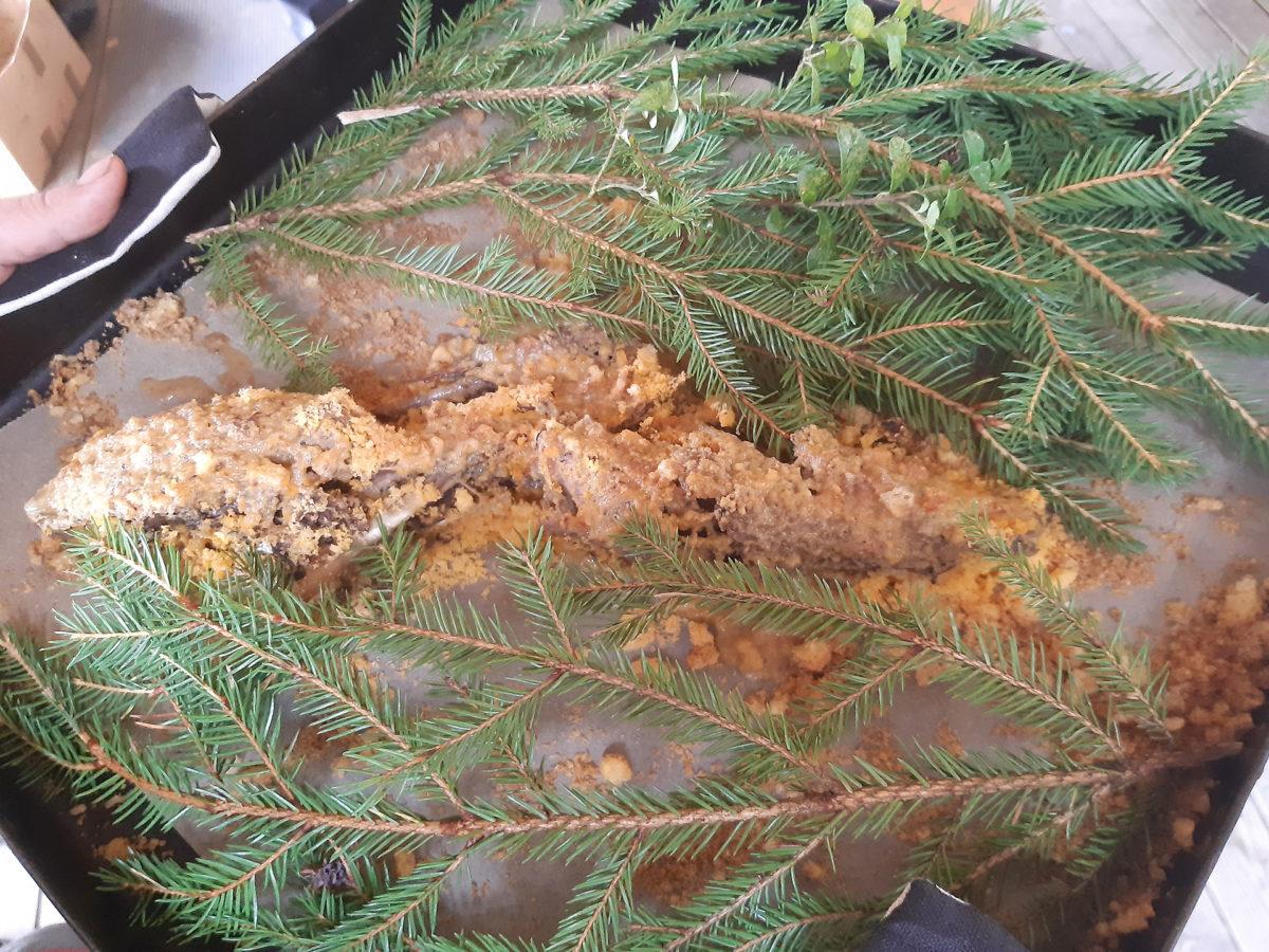 Ruoantarjoilua kurssilla