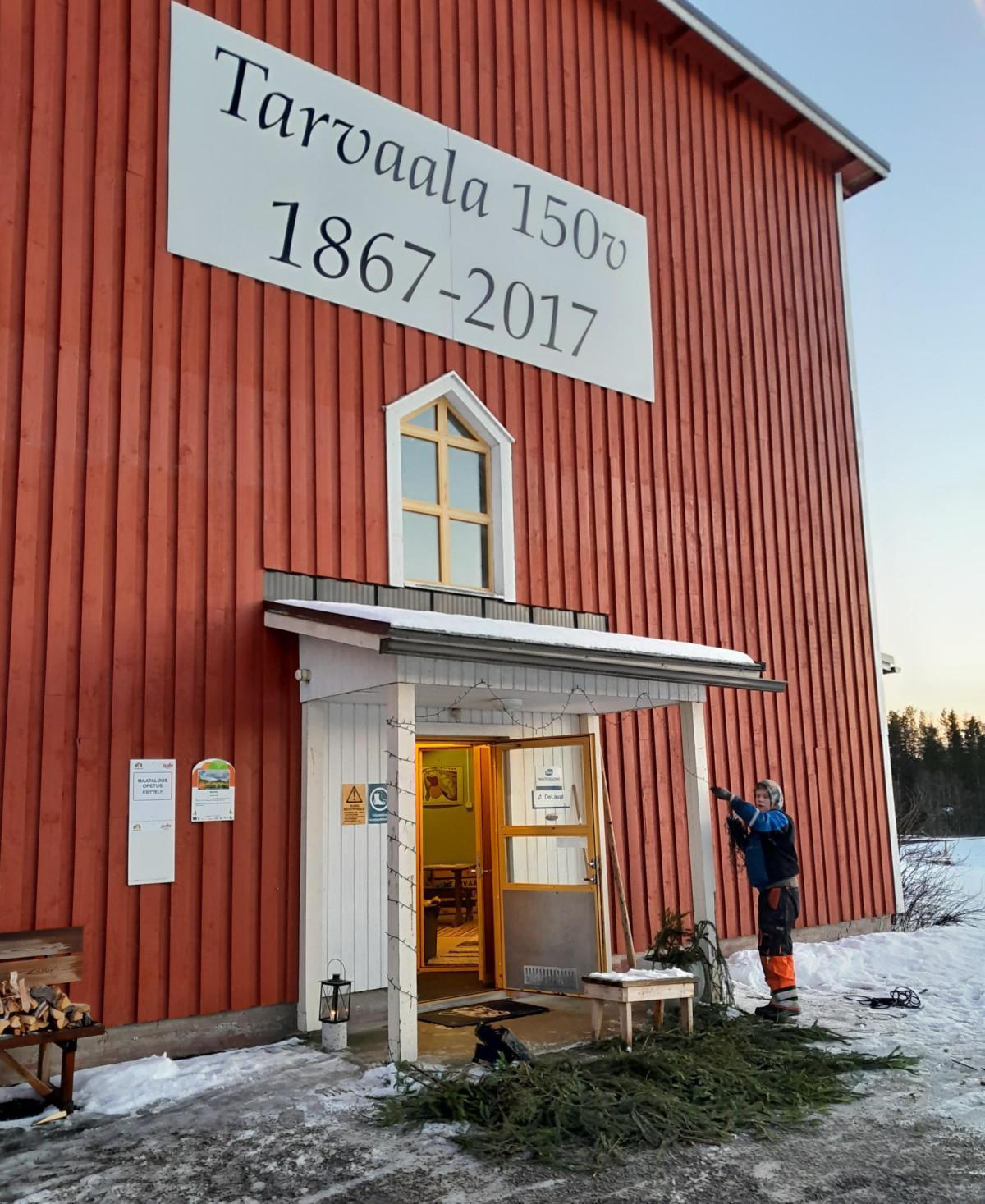 Tarvaalan 2021 joulutapahtuman valmisteluja